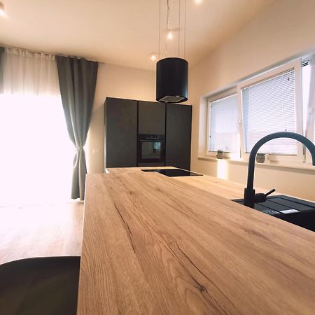 Villa Kora - Luxury Holiday Apartments Лумбарда Экстерьер фото