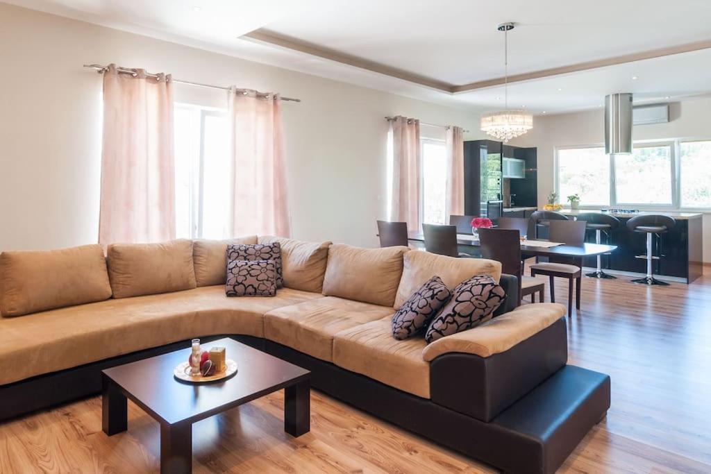 Villa Kora - Luxury Holiday Apartments Лумбарда Экстерьер фото